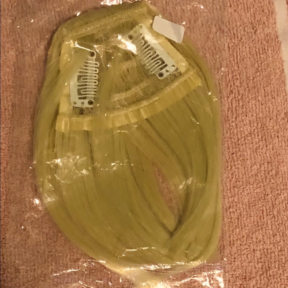 NEW! Fashion Full Length Synthetic 1 Piece Clip in Hair Bangs Blonde.